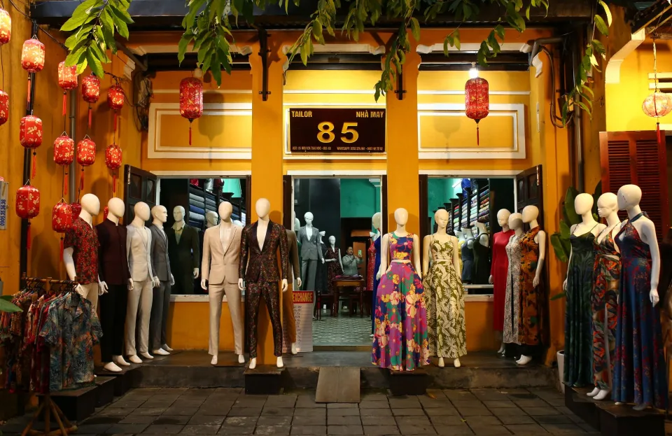 Kệ phụ kiện và túi xách